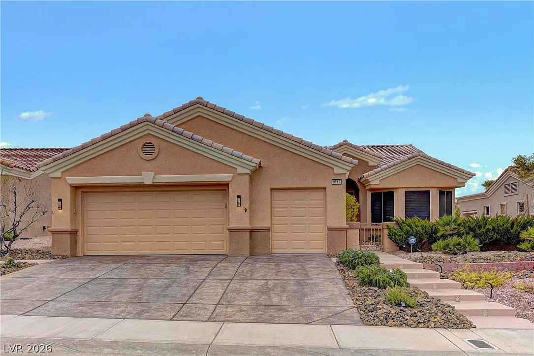 2 bed, 2.0 bath, 2102 sqft, $3,295 — Photo 1