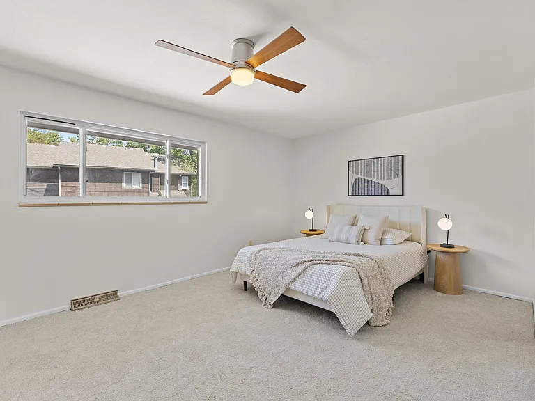 2666 Sherwood Cir — Photo 34