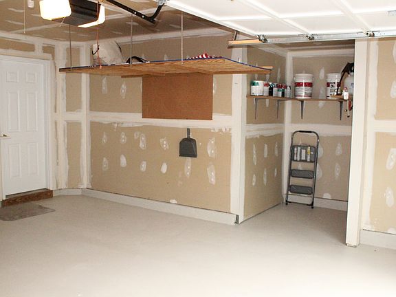 2nd image of 8913 Royal Astor Way