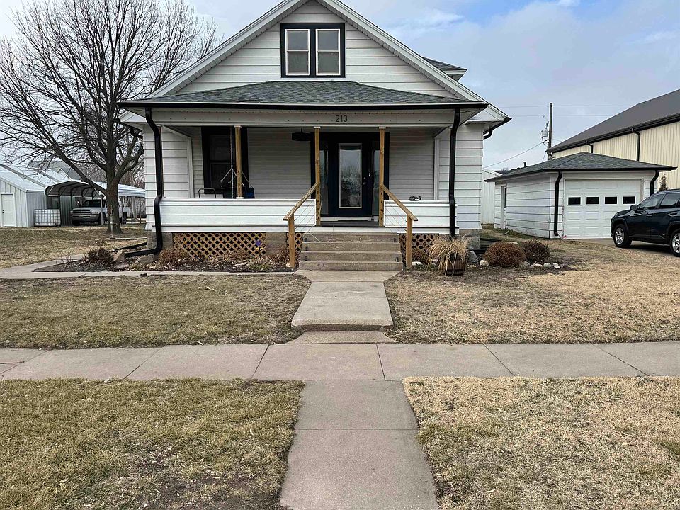 1st image of 213 3rd St