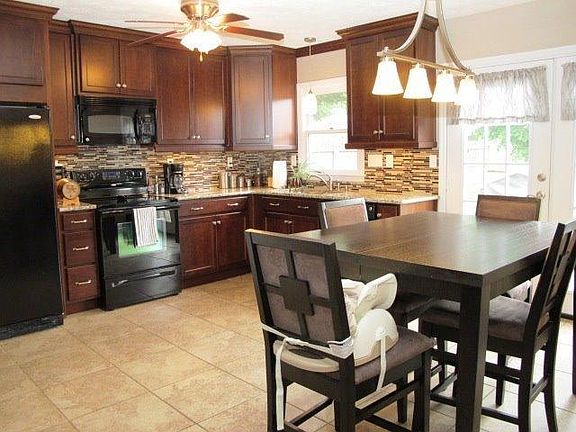 4th image of 3765 Bingham Dr
