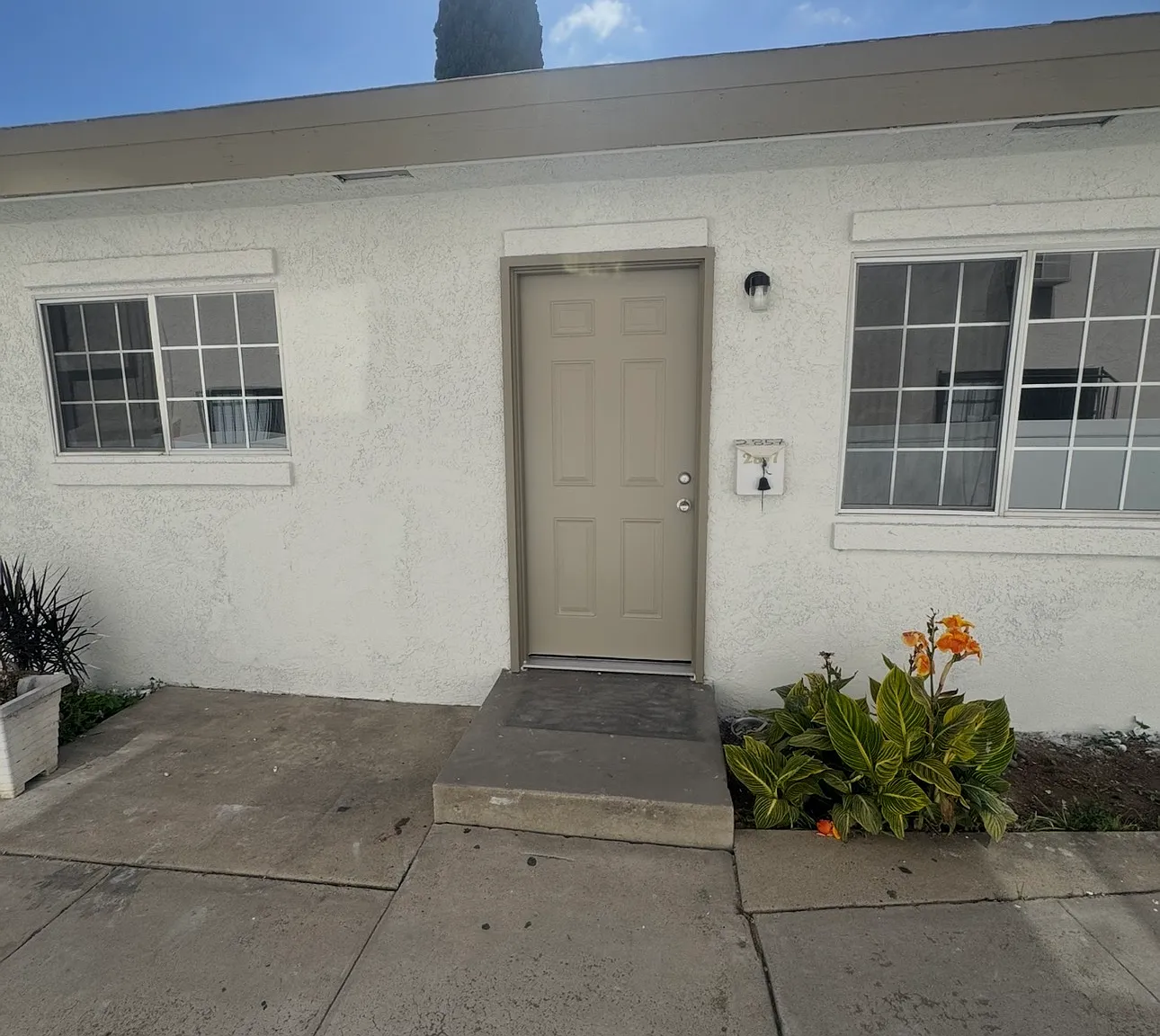 2 bed, 800 sqft, $2,250 — Photo 2