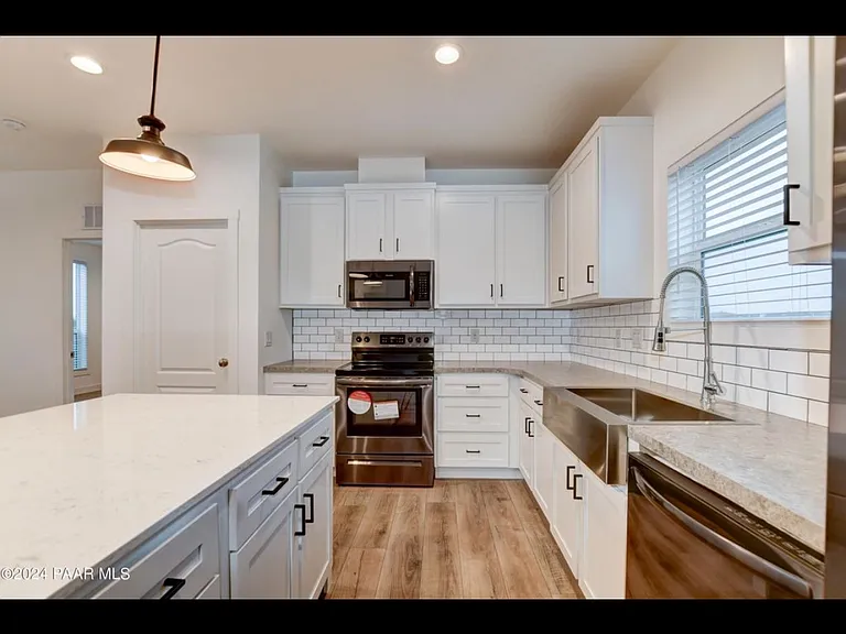 17828 E Hunters Ln — Photo 4