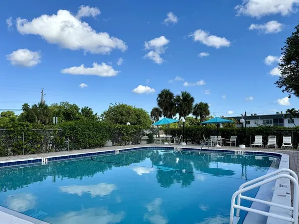 6507 Winfield Blvd APT 130-C, Margate, FL 33063