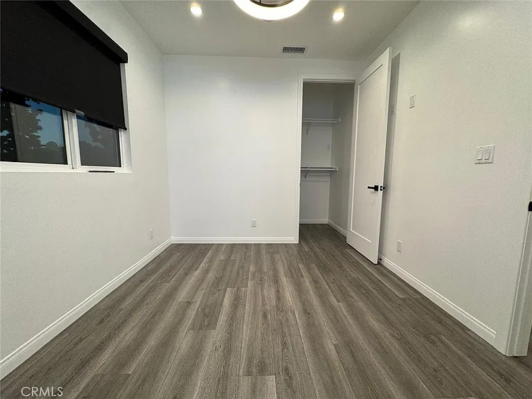 18222 Chatsworth St — Photo 6