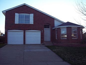 1st image of 405 Hollyberry Dr