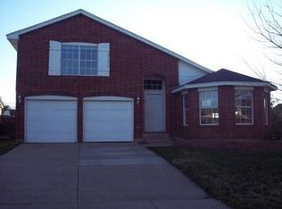 405 Hollyberry Dr, Mansfield, TX 76063