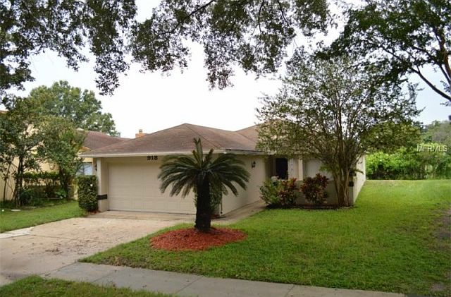 1st image of 918 Beach Breeze Dr