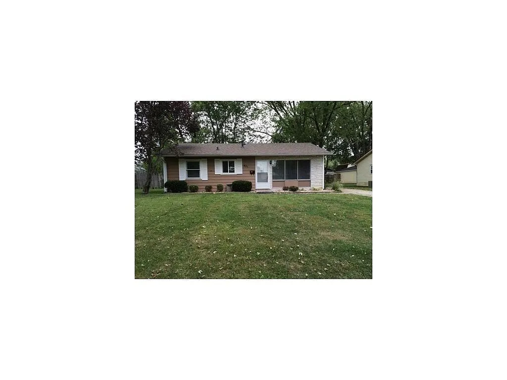 421 Melrose Dr photo 1