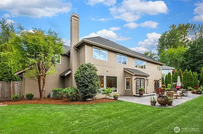 2215 271st Ct SE — Photo 3