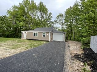 8 Parker Hill Rd, Gorham, ME 04038