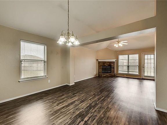 3rd image of 1002 James Donald Ln