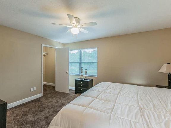 5th image of 14103 Village View Dr #1