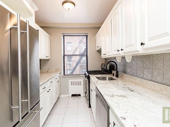 3rd image of 3840 Greystone Ave APT 5R
