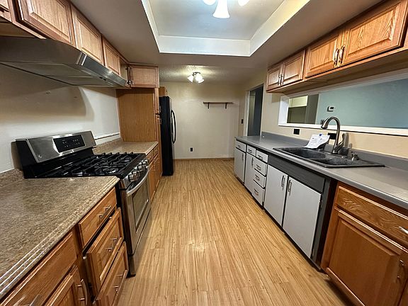 3rd image of 412 Morningside St