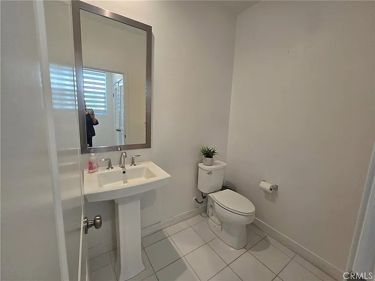 158 Gwen Ln — Photo 5