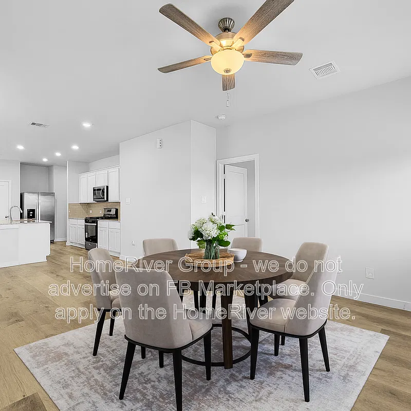 3 bed, 2.0 bath, 1288 sqft, $1,850 — Photo 3
