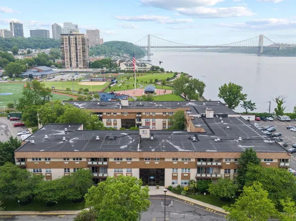 1111 River Road image 23 of 32