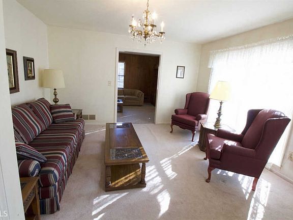 4th image of 1601 Drayton Woods Dr