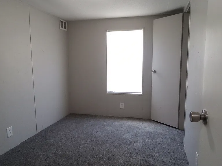 1018 Cherokee Trl — Photo 6