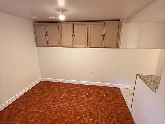 5th image of 898 Fern Dr #4