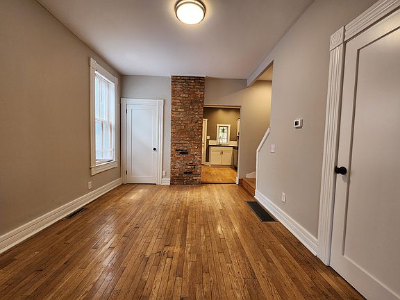 3rd image of 107 W 6th Ave