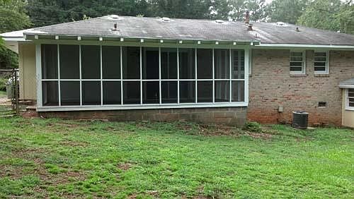 2nd image of 140 Sherwood Dr