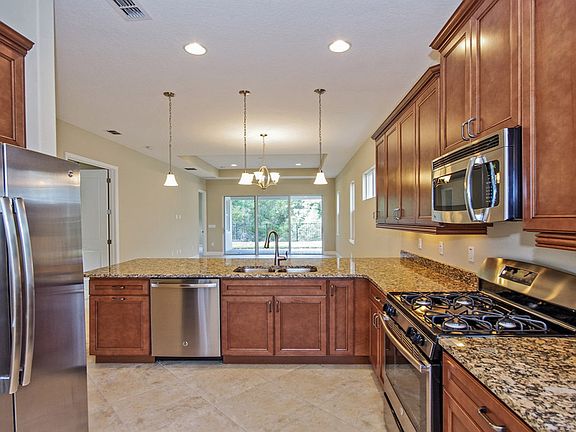 5th image of 1674 Victoria Gardens Dr