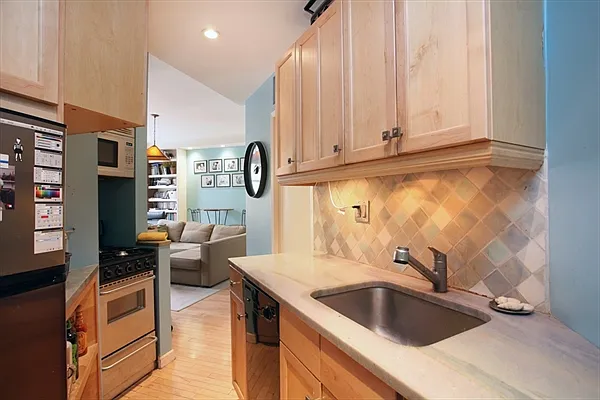 Sold by Citi Habitats | media 29