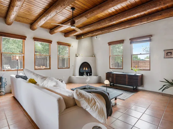 928 Nicole Pl #C, Santa Fe, NM 87505
