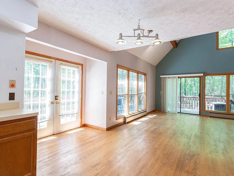 148 S Fieldstone Ln — Photo 10