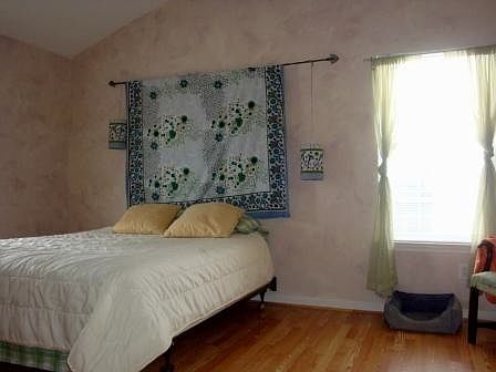4th image of 4016 Oakwood Dr