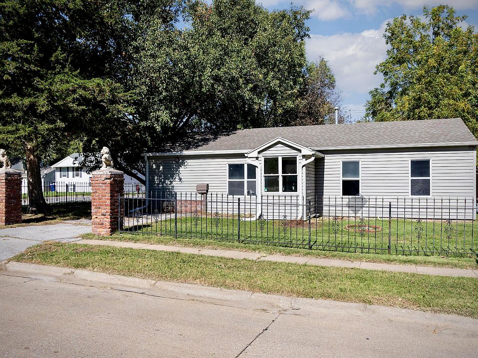 1st image of 1302 Dorene Blvd