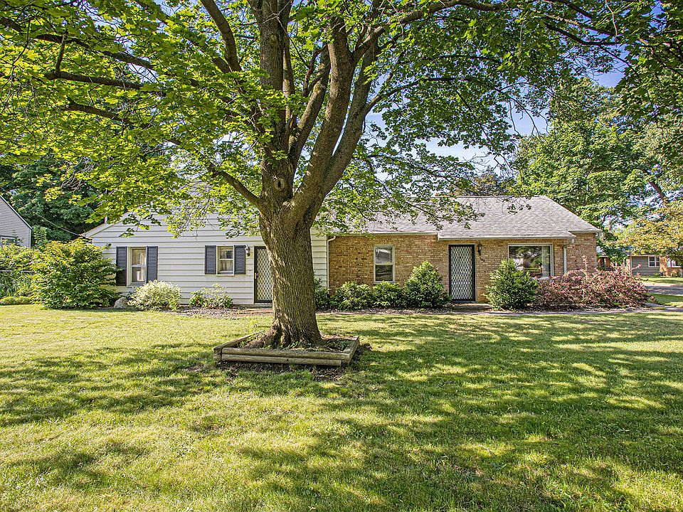 1st image of 302 Cornell Dr