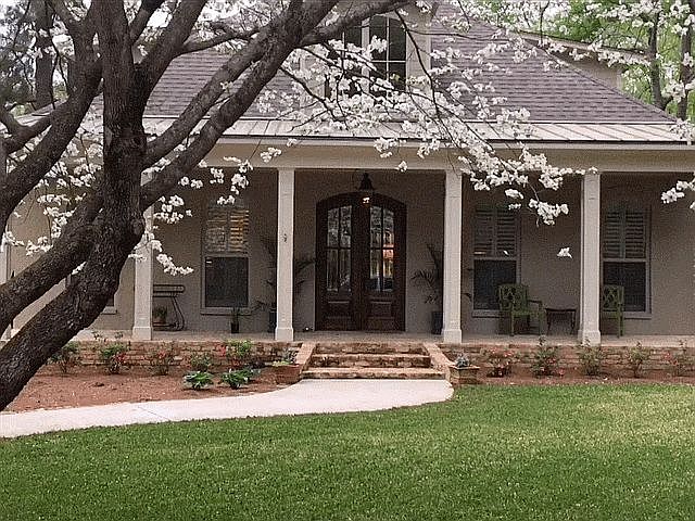 1st image of 213 Chandler Ave
