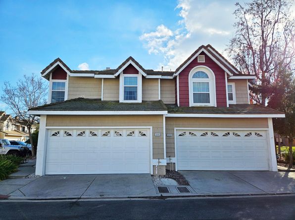 3265 Hilltop Dr