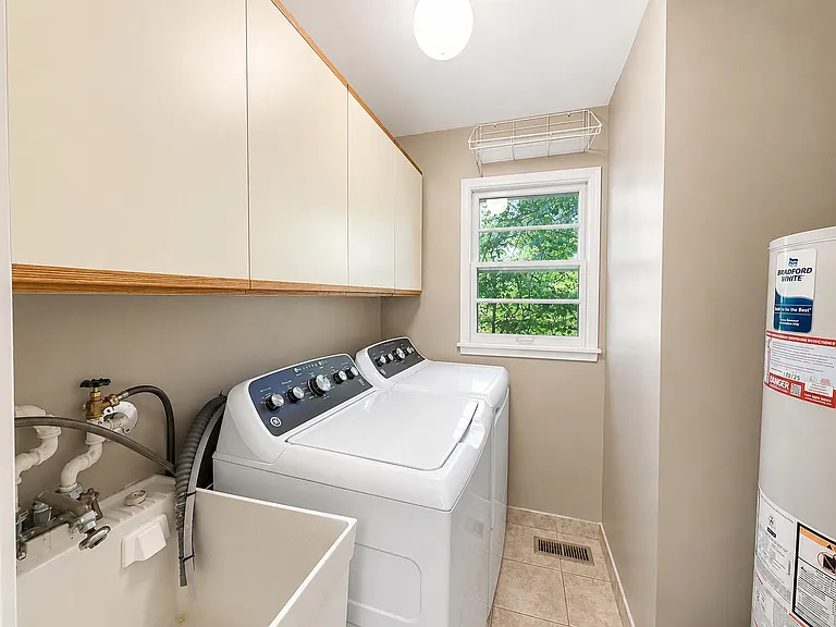 21365 W Ridge Rd — Photo 12