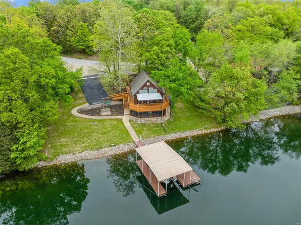 74 E Lakeview Dr, De Soto, MO 63020