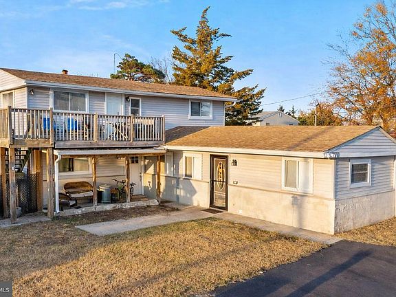 2nd image of 870 Downe Ave