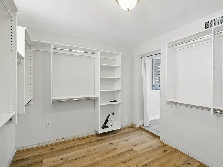 12210 N 67th St — Photo 51
