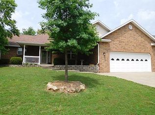 431 N Winfred Ave, Bolivar, MO 65613