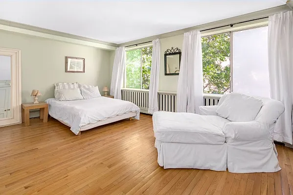 Sold by William J Farmer Inc | media 2