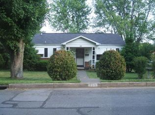 915 Johnson Ave, Johnson City, TN 37604