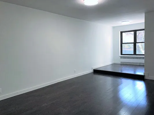 Rented by Dynamik Realty | media 8