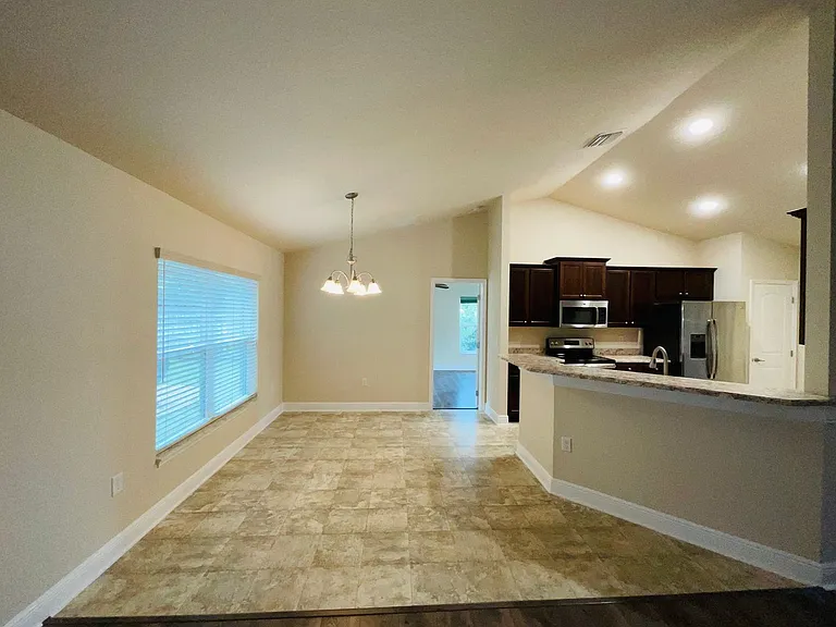 3273 SW Rosser Blvd — Photo 6