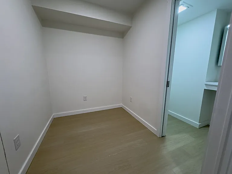 1919 Mount Vernon St #1F — Photo 13