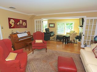 1 North Pl, Chappaqua, NY 10514