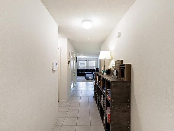 3rd image of 3114 Buckthorn St