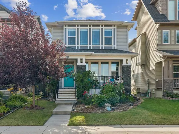 11 E Legacy Cres SE, Calgary, AB T2X 0W5