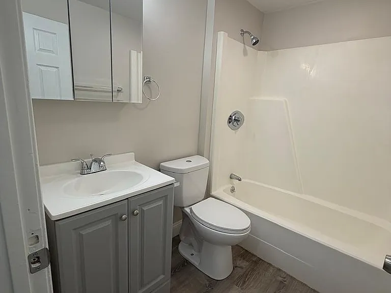 169 Aiken Ave #8 — Photo 5